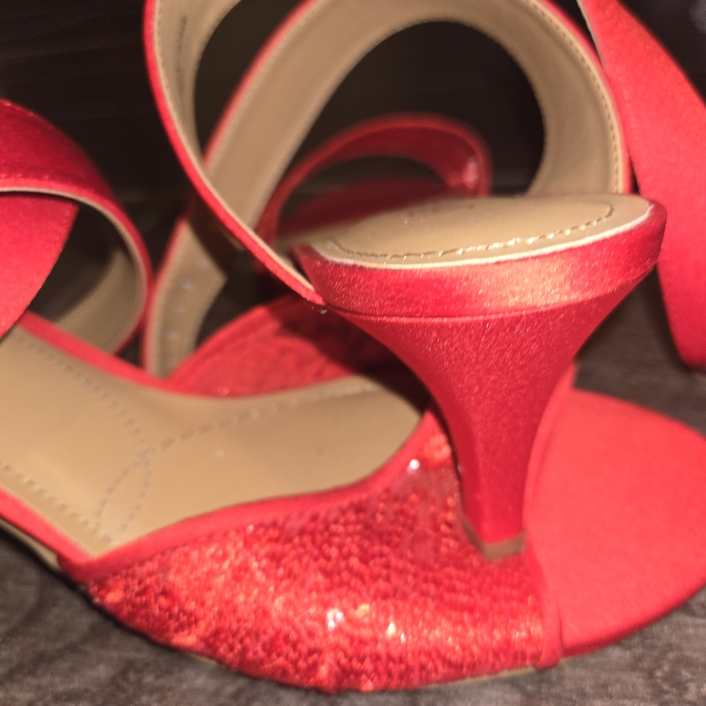Heels. - Picture 4 of 8